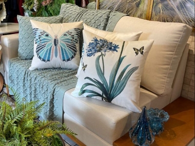 Coleção Garden - Almofadas no linho impermeável com estampas exclusivas, variando de acordo com o desejo de cada cliente