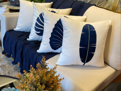 Coleção Garden - Almofadas no linho impermeável com estampas exclusivas, variando de acordo com o desejo de cada cliente